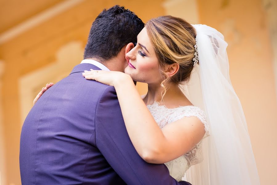 शादी का फोटोग्राफर Madalina Si Ciprian Ispas (fotoycafe)। फरवरी 27 2018 का फोटो