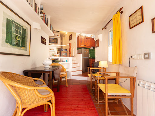 Seaside apartment with terrace 2