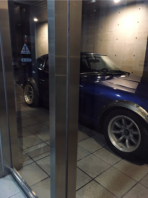 フェアレディZのs30z・悪魔のZ・湾岸ミッドナイト・FAIRLADYZ・フェアレディZに関するカスタム事例の投稿画像1枚目