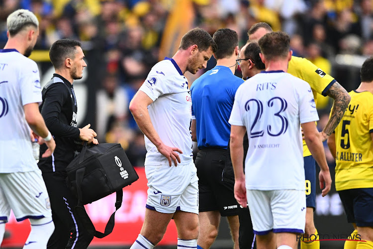 Incroyable : deux joueurs d'Anderlecht... pris de vomissements en plein match 