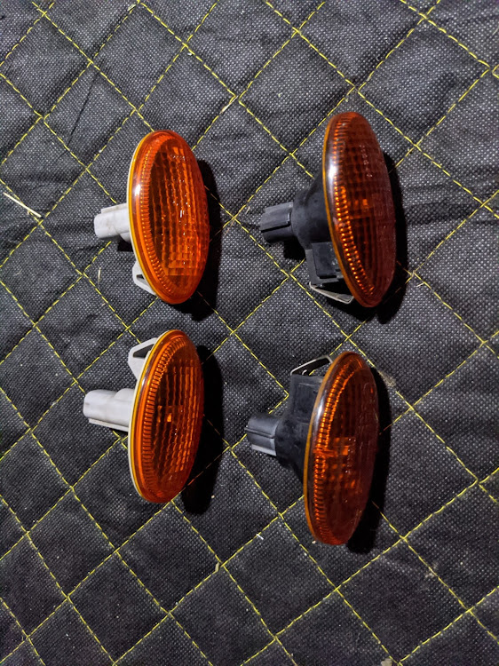 サンバー ディアス バンのサンバーディアス・ウィンカーLED化・スバル・純正に関するカスタム事例の投稿画像2枚目