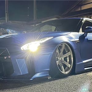 NISSAN GT-R R35