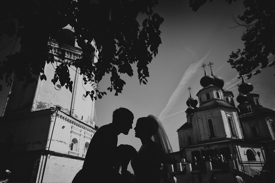 Wedding photographer Mikhail Galaburdin (mbillia). Photo of 25 February 2016