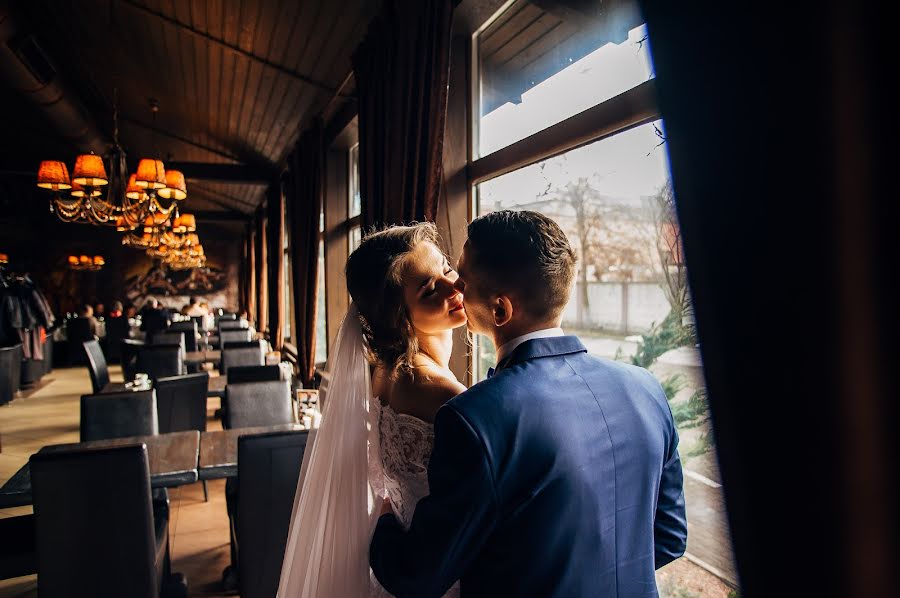 Photographe de mariage Vadim Kostyuchenko (sharovar). Photo du 5 janvier 2017