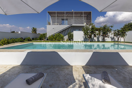 Outdoor swimming pool with modern house - Buy this luxury villa in Ispica, 15 rooms, 7 bedrooms