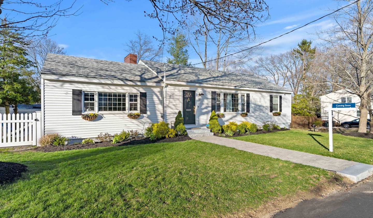 House with garden Newburyport