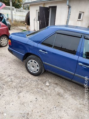 продам авто Mercedes 230 230 (W124) фото 3
