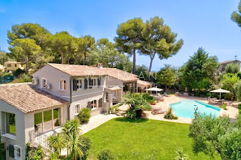 villa à Mougins (06)