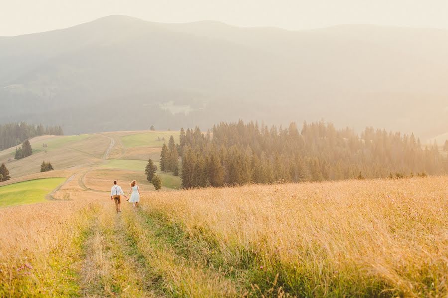 Wedding photographer Kseniya Ivanova (kinolenta). Photo of 21 November 2015