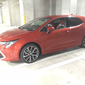 カローラスポーツ NRE210H