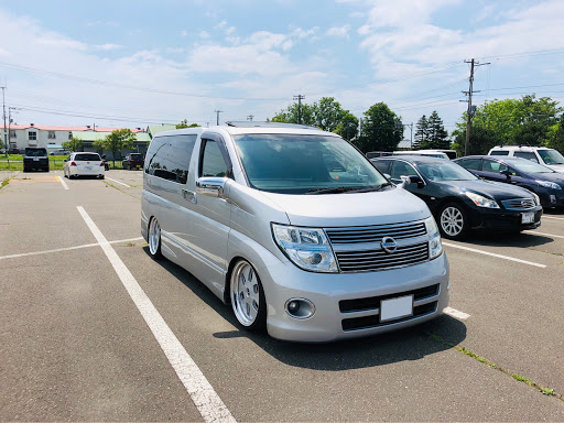 エルグランド E51の愛車紹介 タイヤ交換 車高調整 エルグランド イデアルに関するカスタム メンテナンスの投稿画像 車のカスタム情報はcartune