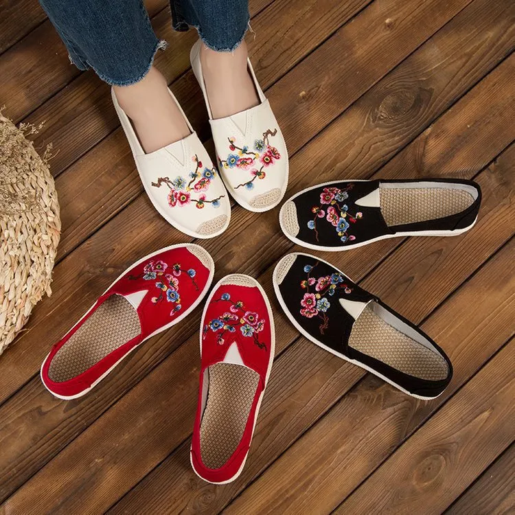 Title 5, Nuove Scarpe Ricamate da Donna Scarpe Retro da ...