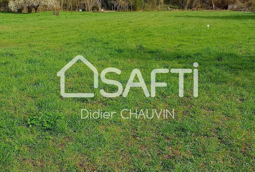  Vente Terrain à bâtir - 696m² à Aigrefeuille-d'Aunis (17290) 