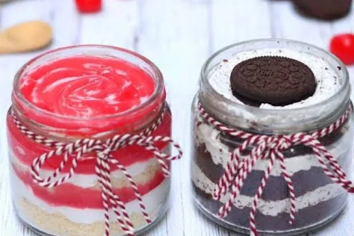 Strawberry And Oreo Cake In Jar [2 Pieces]