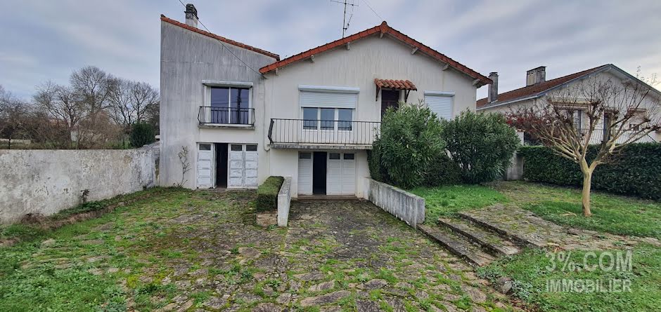 Vente maison 5 pièces 103 m² à Chantonnay (85110), 155 000 €