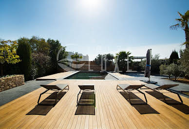 Maison avec piscine et jardin 3