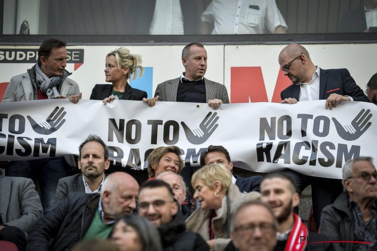 📷 Standard en zijn supporters gingen tegen Club Brugge de strijd aan tegen racisme