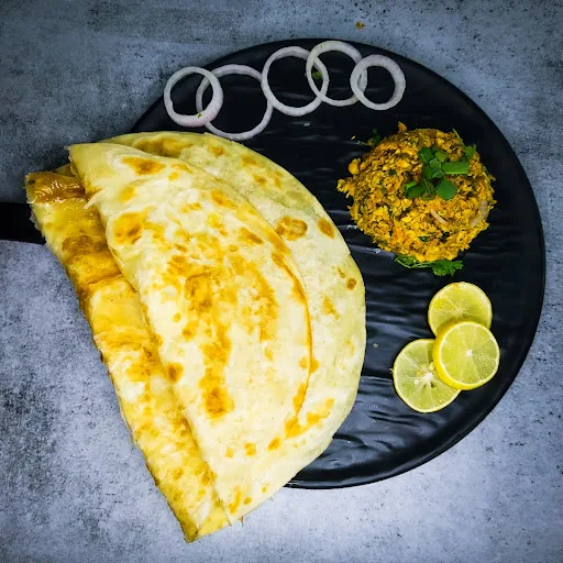 Chicken Bhuna + Paratha (2 pcs)