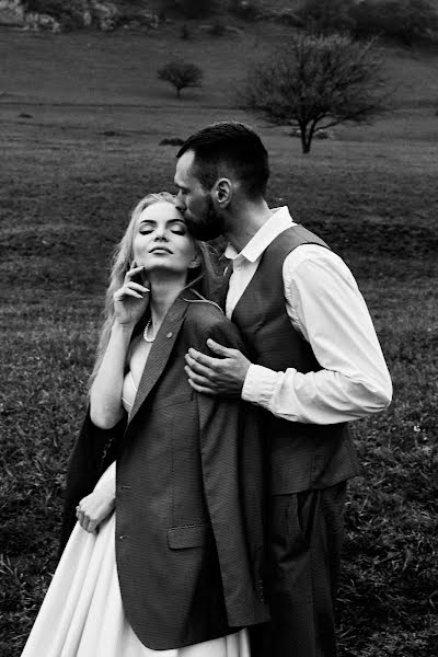Nhiếp ảnh gia ảnh cưới Elena Gezhina (gezhins). Ảnh của 1 tháng 5 2023