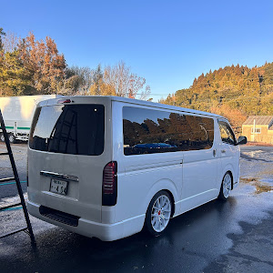 ハイエースバン KDH201V