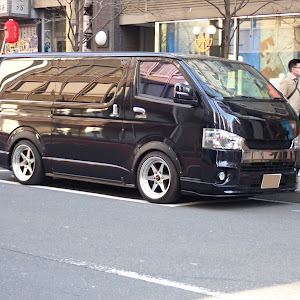 ハイエースバン GDH206V