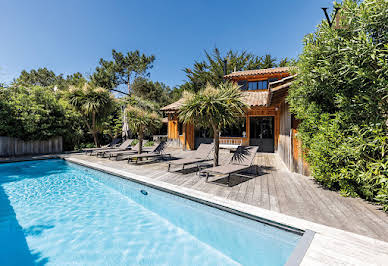 Maison avec piscine et terrasse 12