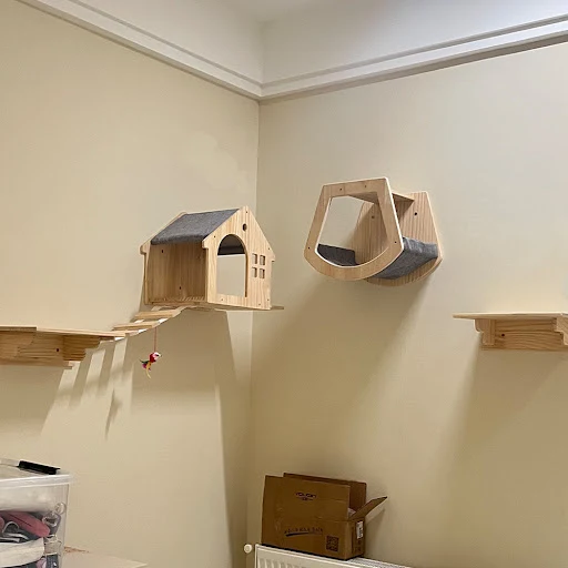 Wall Mounted Cat Climbing Furniture Shelves Cat House Cat Wooden Ladder Cat Scratching Post for Grinding Claws and Rest 