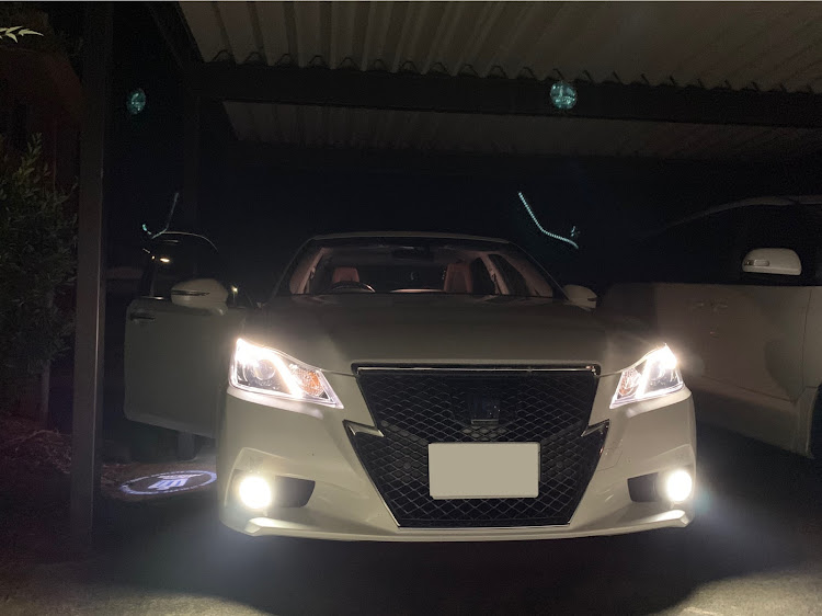 クラウンアスリートの仕事帰り・洗車したい・210系クラウンアスリートに関するカスタム事例の投稿画像1枚目