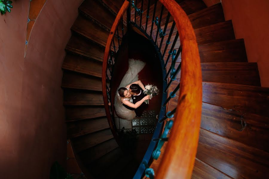 Photographe de mariage Cuauhtémoc Bello (flashbackartfil). Photo du 25 mai 2022