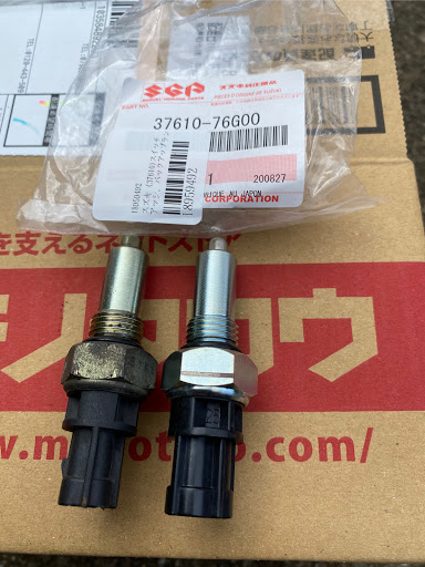 スズキ アルトを華麗にカスタム By タケヤン 11 08 バックランプスイッチ交換完了しました Ha23vに適合するのはこの品番になります Cartune