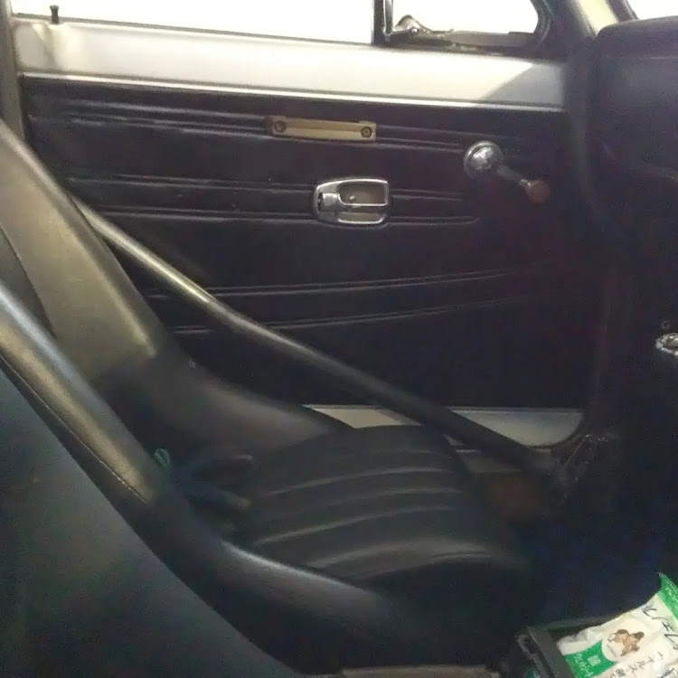 サニートラックのロールゲージ製作中・サニトラ専用・ダークスター用～に関するカスタム事例の投稿画像5枚目