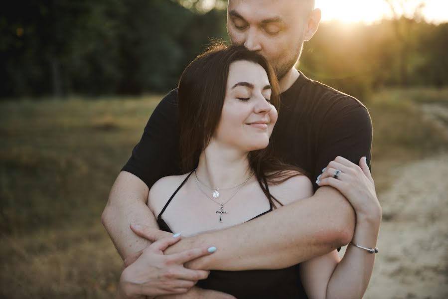 Fotógrafo de bodas Viktoriya Dikareva (dikareva). Foto del 19 de septiembre 2021