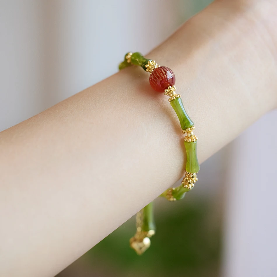 Bracelet en cristal Agate Sutra du Coeur Simple pour la méditation et la sérénité, un bijou spirituel élégant.