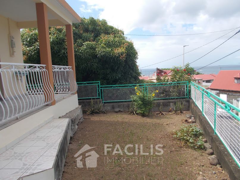 Vente maison 4 pièces 90 m² à Basse terre (97100), 180 000 €