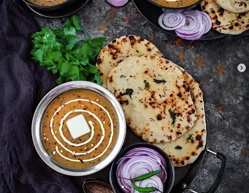 Laccha Paratha And Dal Makhani