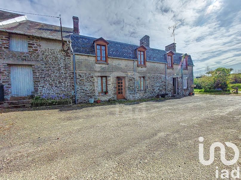 Vente maison 5 pièces 113 m² à Folligny (50320), 132 000 €