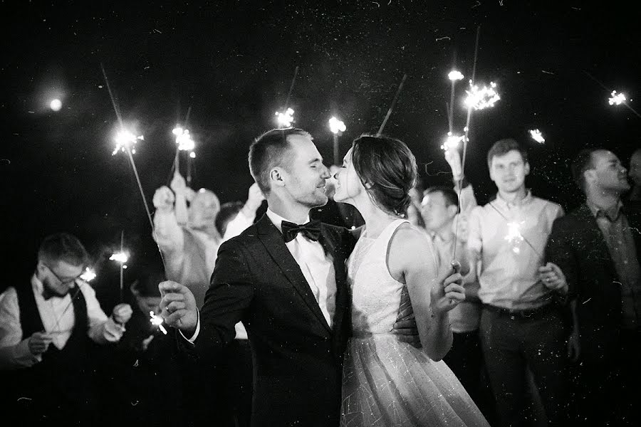 Fotógrafo de casamento Irina Nikiforova (decadence). Foto de 11 de agosto 2020