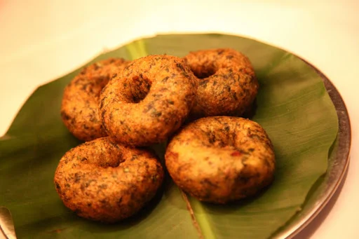 Palak Medu Vadai (5 Pcs)