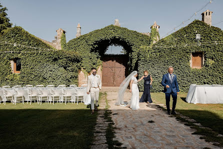 Fotógrafo de casamento Lucia Costantino (puntidivista). Foto de 8 de março 2022