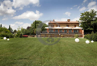 Propriété avec piscine et jardin 3