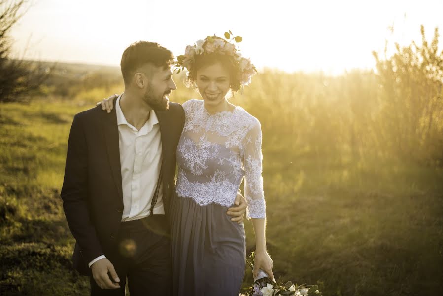 婚礼摄影师Sergey Belikov（letoroom）。2017 5月7日的照片