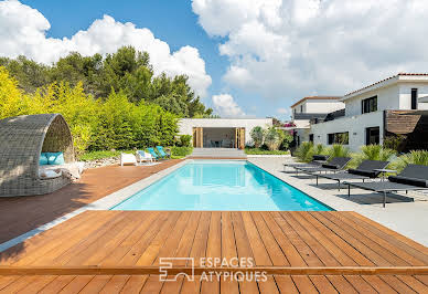 Maison avec piscine et terrasse 2