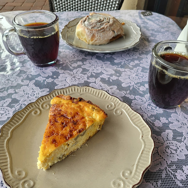 Meat quiche and cinnamon roll. Yum!