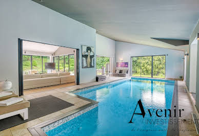 Property with pool 4