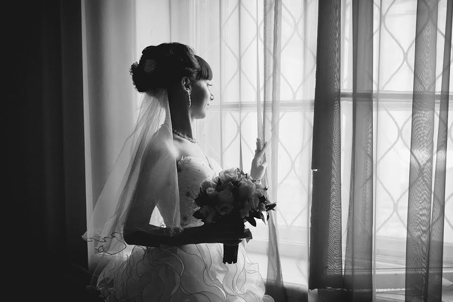 Wedding photographer Ekaterina Yuzhakova (eyuzhakova). Photo of 29 October 2012