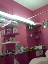 Nayana Beauty Parlour photo 1