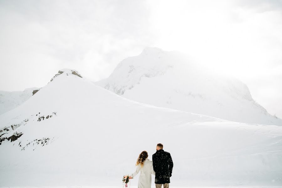 Fotógrafo de casamento Alena Litvinova (litvinovasochi). Foto de 12 de fevereiro 2017