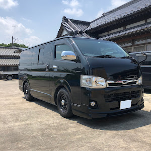 ハイエースバン TRH200V