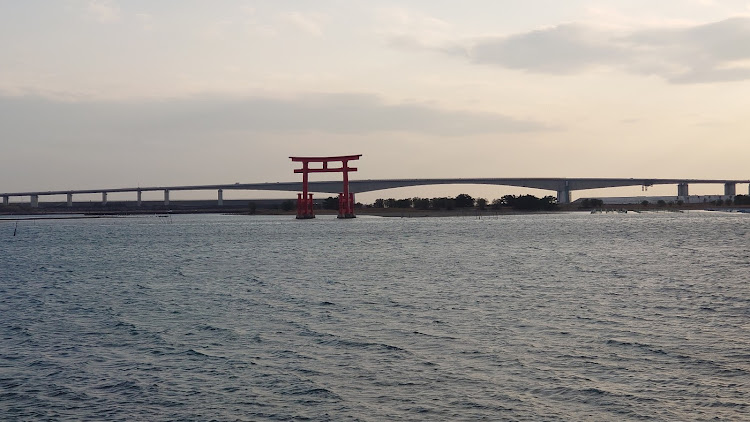 アルファードのKUHL・ドライブ・海と愛車に関するカスタム事例の投稿画像2枚目