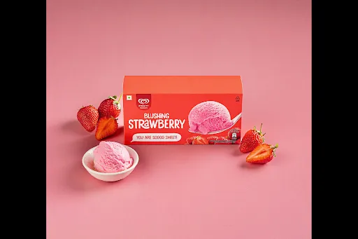 Blushing Strawberry [700 Ml]